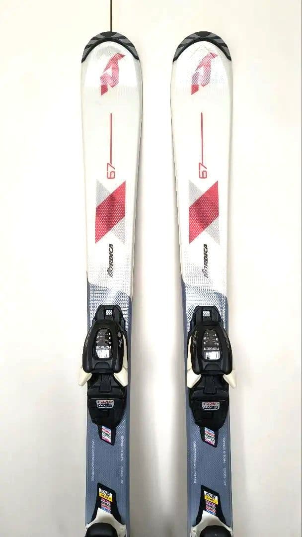 (もん) ノルディカジュニア用スキー120㌢ ストック85㌢付