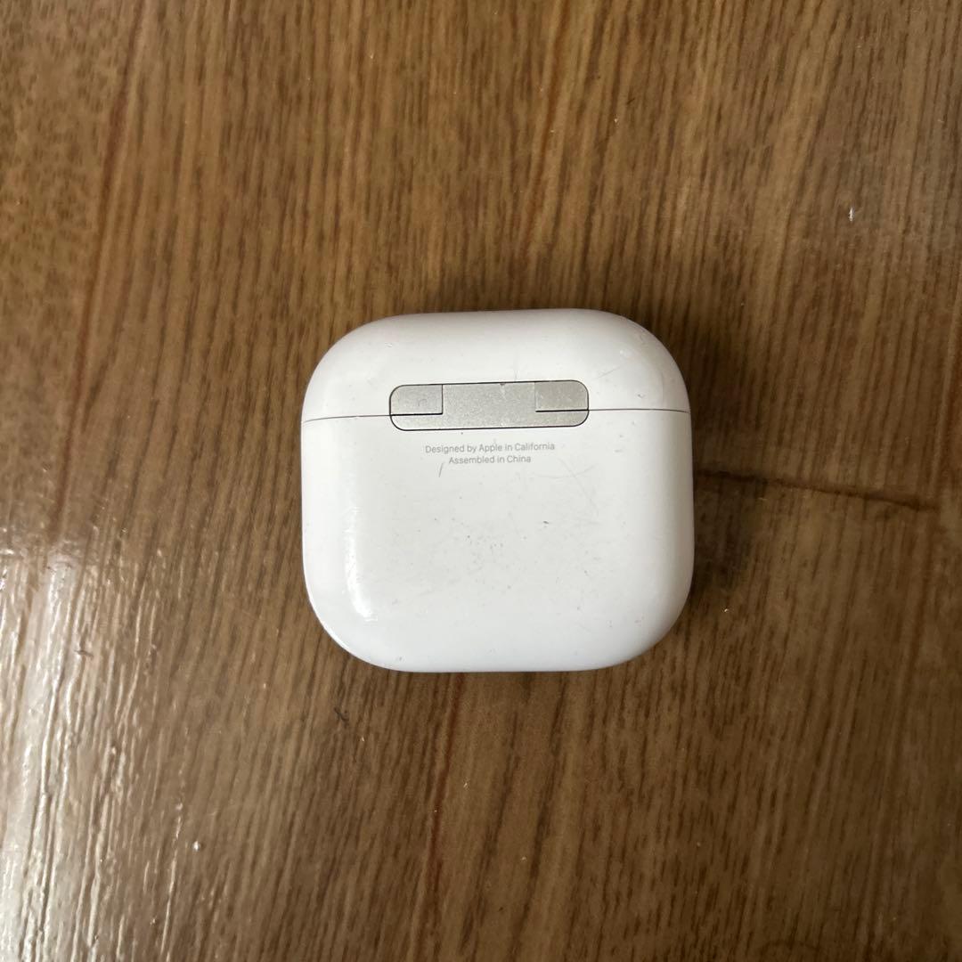 J*よ様 AirPods 4 アクティブノイズキャンセリング搭載 正規品 値下げ