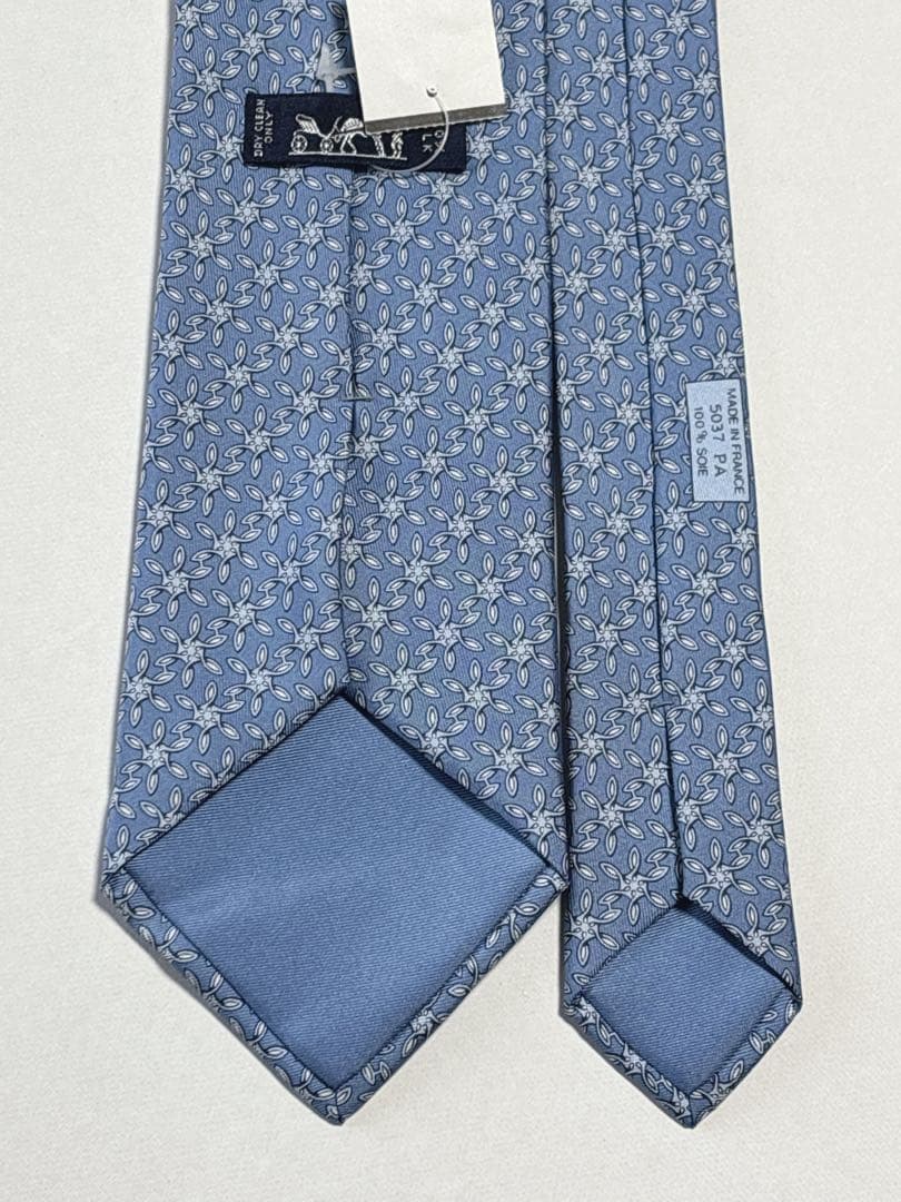 エルメス ネクタイ シルク スノーフレーク 雪 クリスタル 結晶 未使用