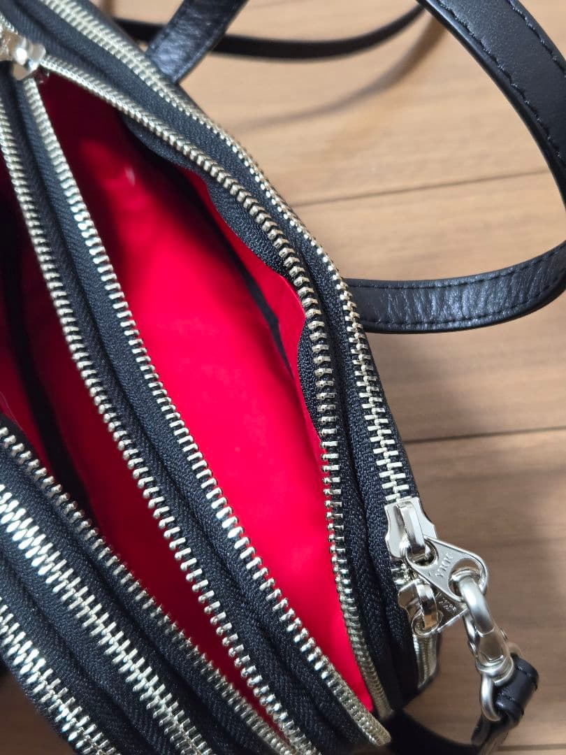 カワカワ　kawakawa　スクエアポシェット　ショルダーバッグ