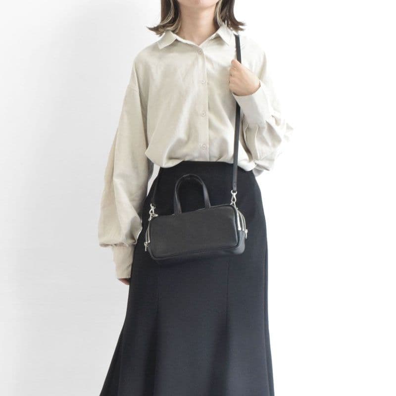 カワカワ　kawakawa　スクエアポシェット　ショルダーバッグ