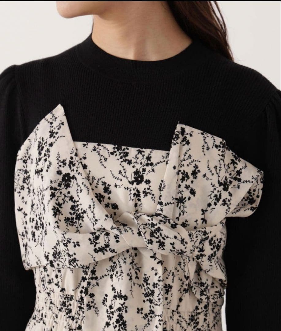 プロポーションボディドレッシング　フロントリボン花柄ドッキングワンピース