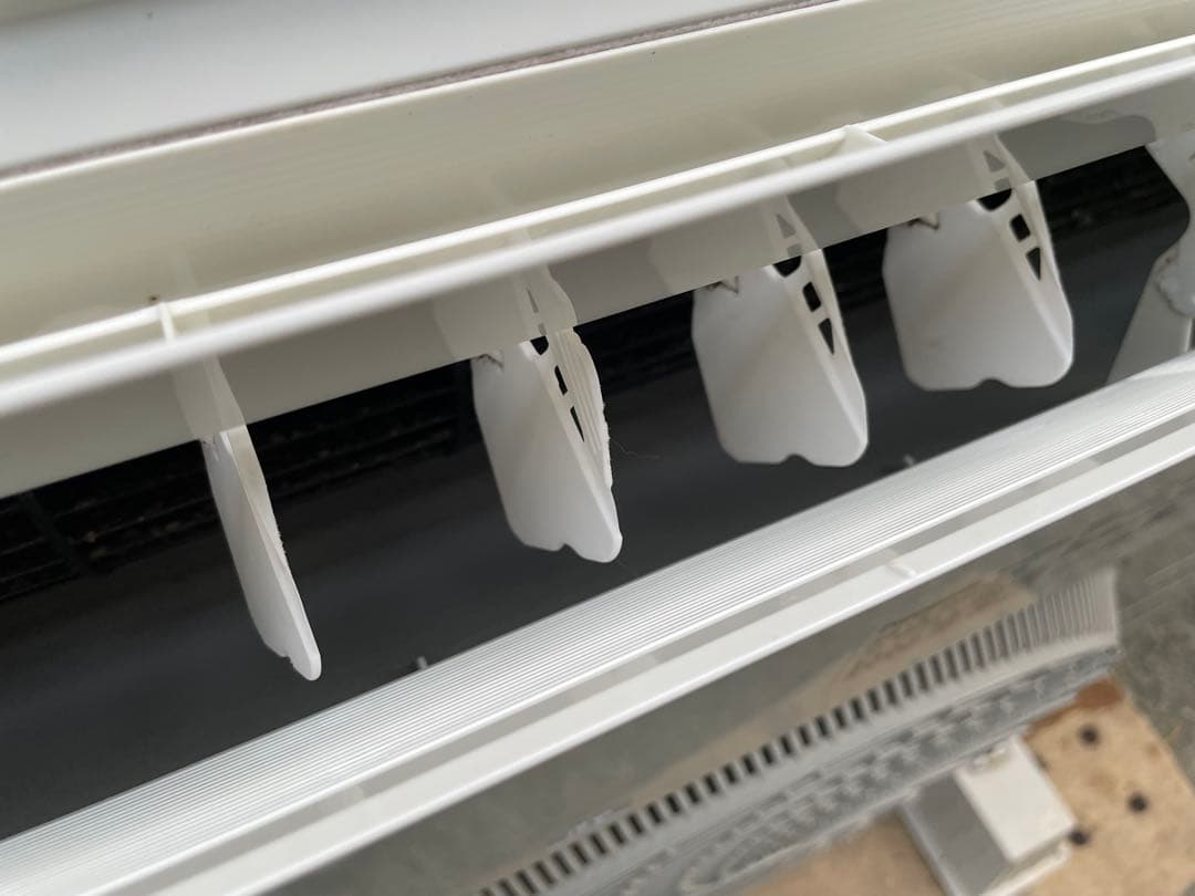 割と綺麗　Panasonic 6畳用エアコン　エオリア　CS-228CFR