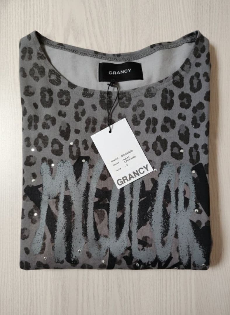 【GRANCY】 総柄ラインストーングラフィックロンＴ グレー Sサイズ