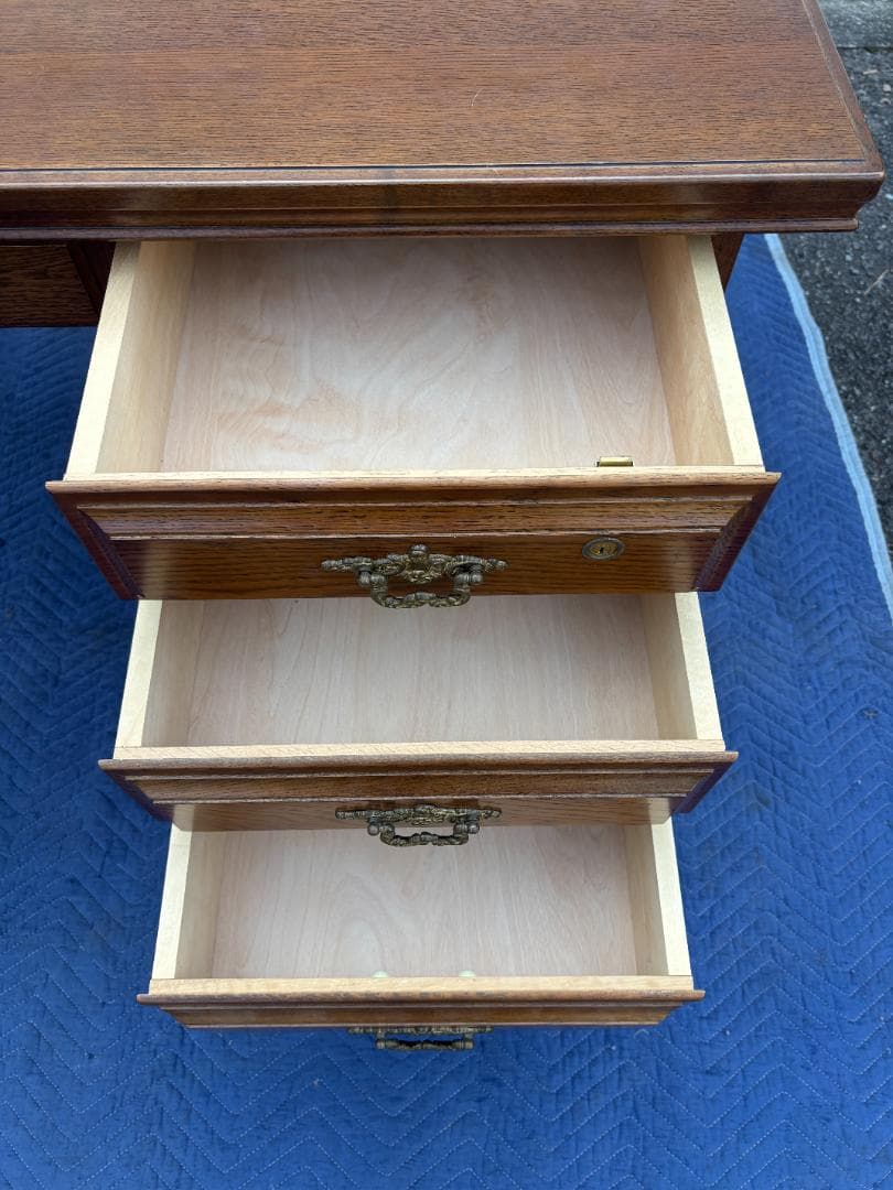 カリモク★デスク★片袖机★書斎机★アンティーク調★KARIMOKU