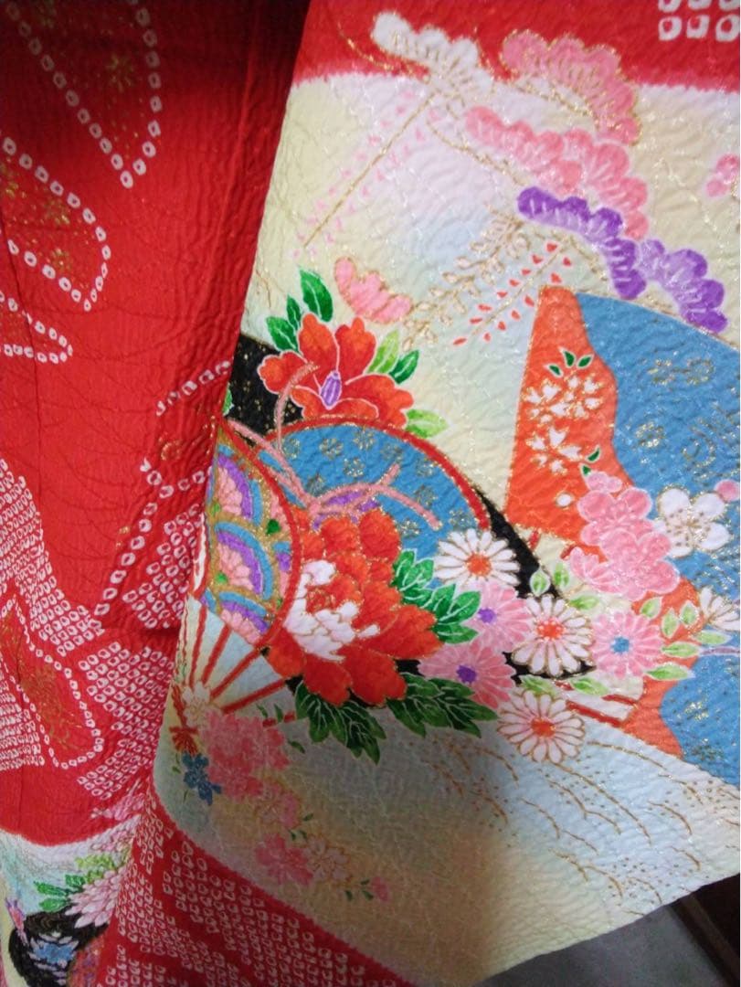 みです。7歳向け・化繊・ちりめん地のお着物セットです