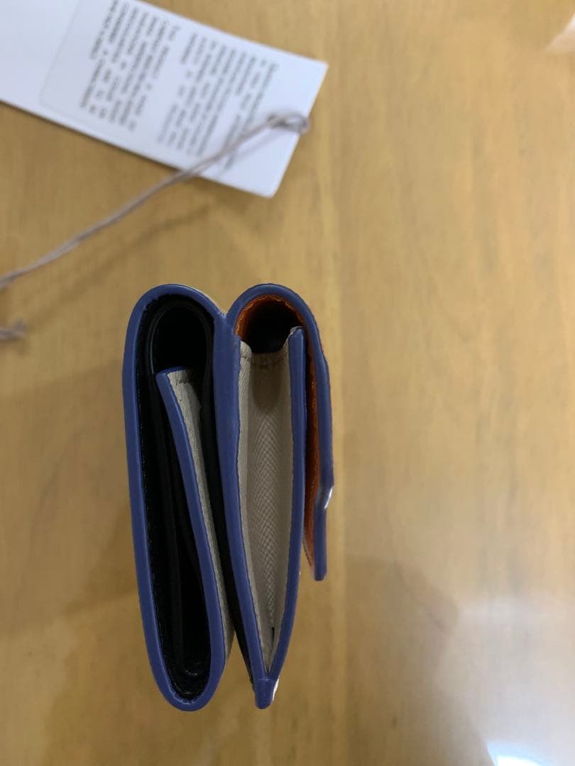 h*＊様 美品マルニ　折り財布