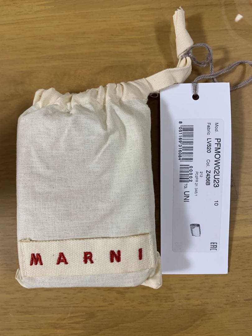 h*＊様 美品マルニ　折り財布