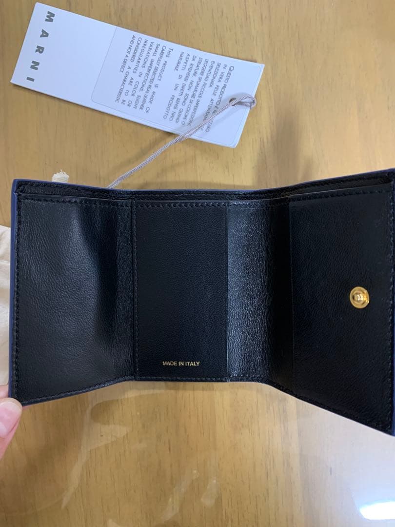 h*＊様 美品マルニ　折り財布