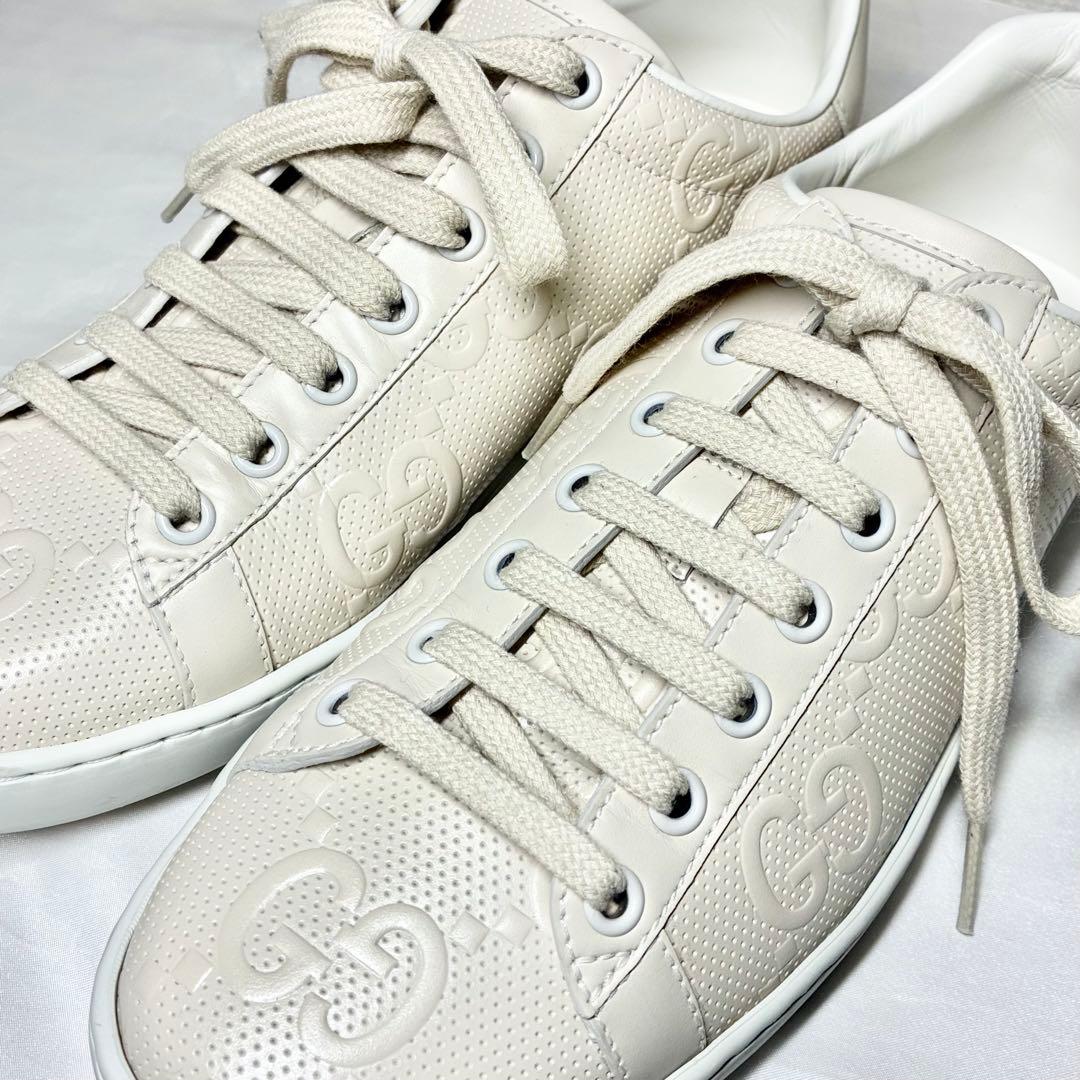 【未使用級】　GUCCI グッチ　GGエンボスロゴ　スニーカー　レディース　24