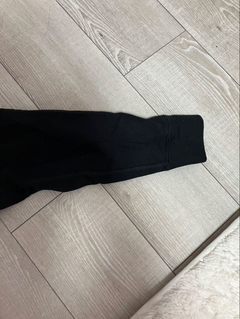 は*ん様 モンクレール　クロップド　オーバーサイズ　パーカー　ブラック　黒　s