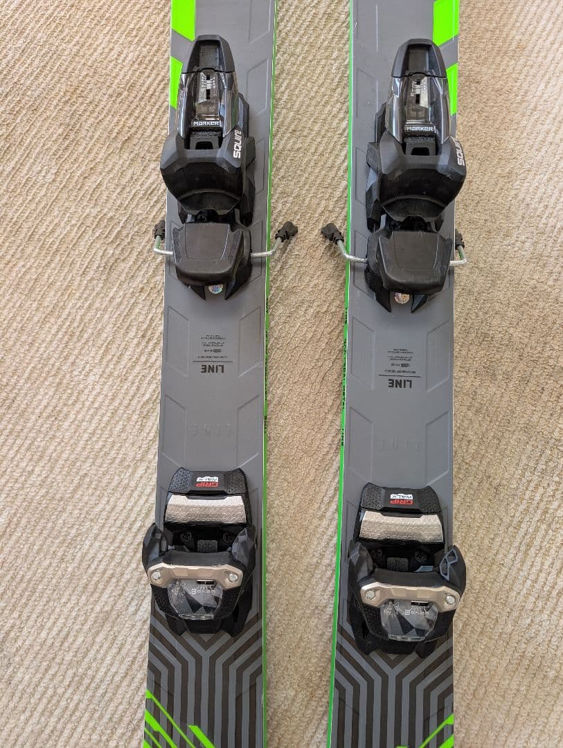 LINE2023年BLADEスキー板