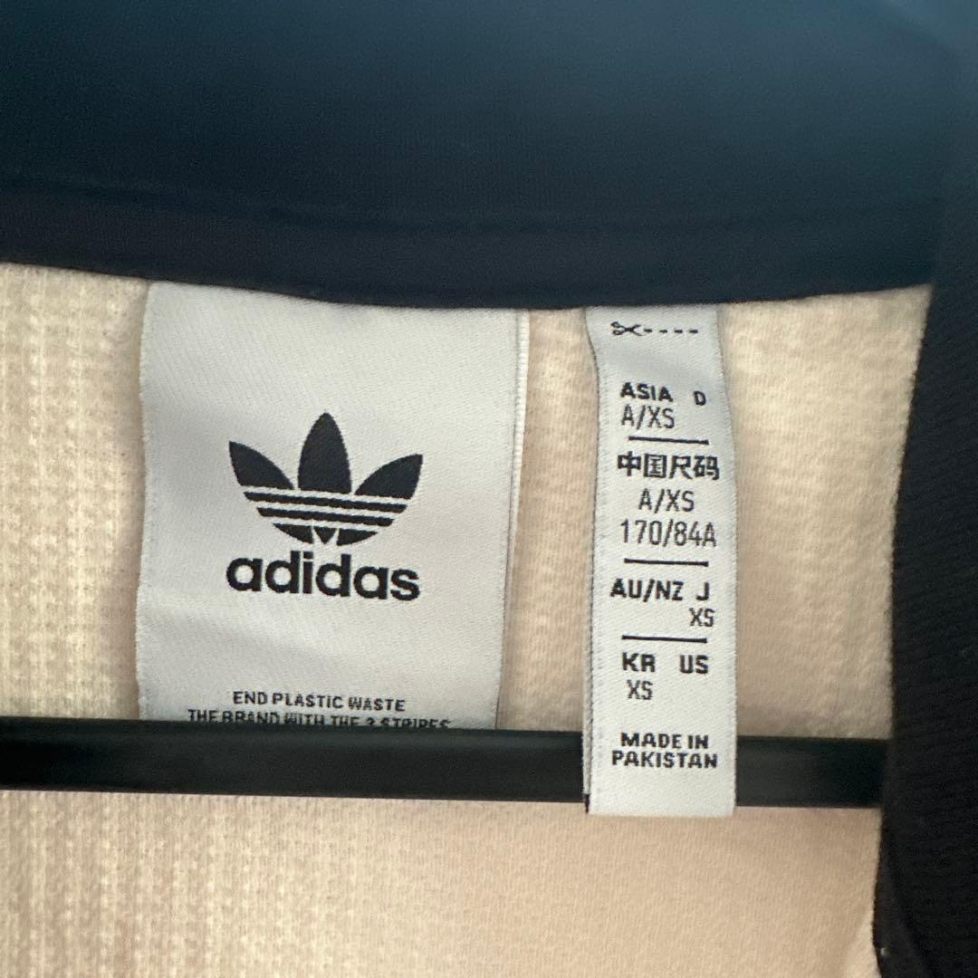 adidasアディダス ワッフルトラックジャケット