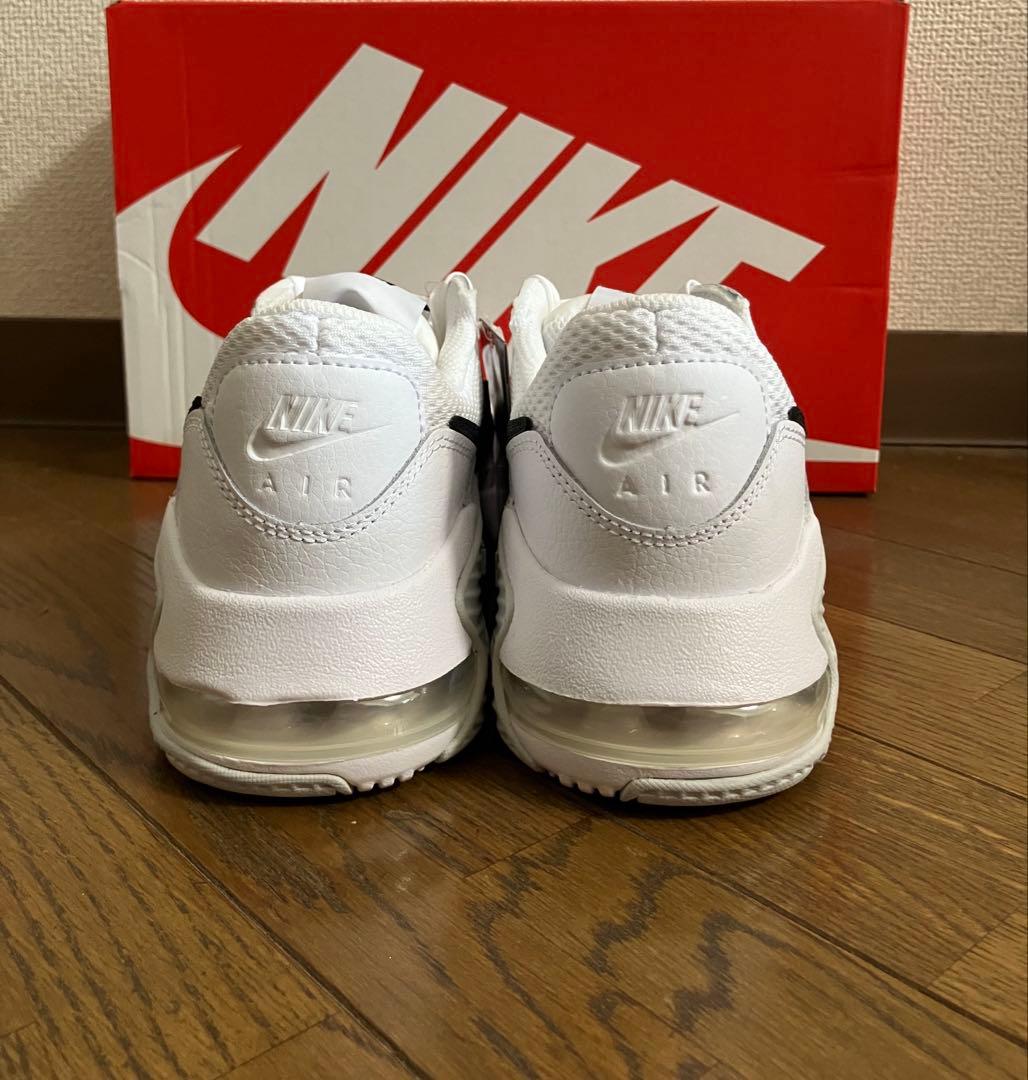23.5cm ナイキ エアマックス エクシー ホワイト&ブラックカラー