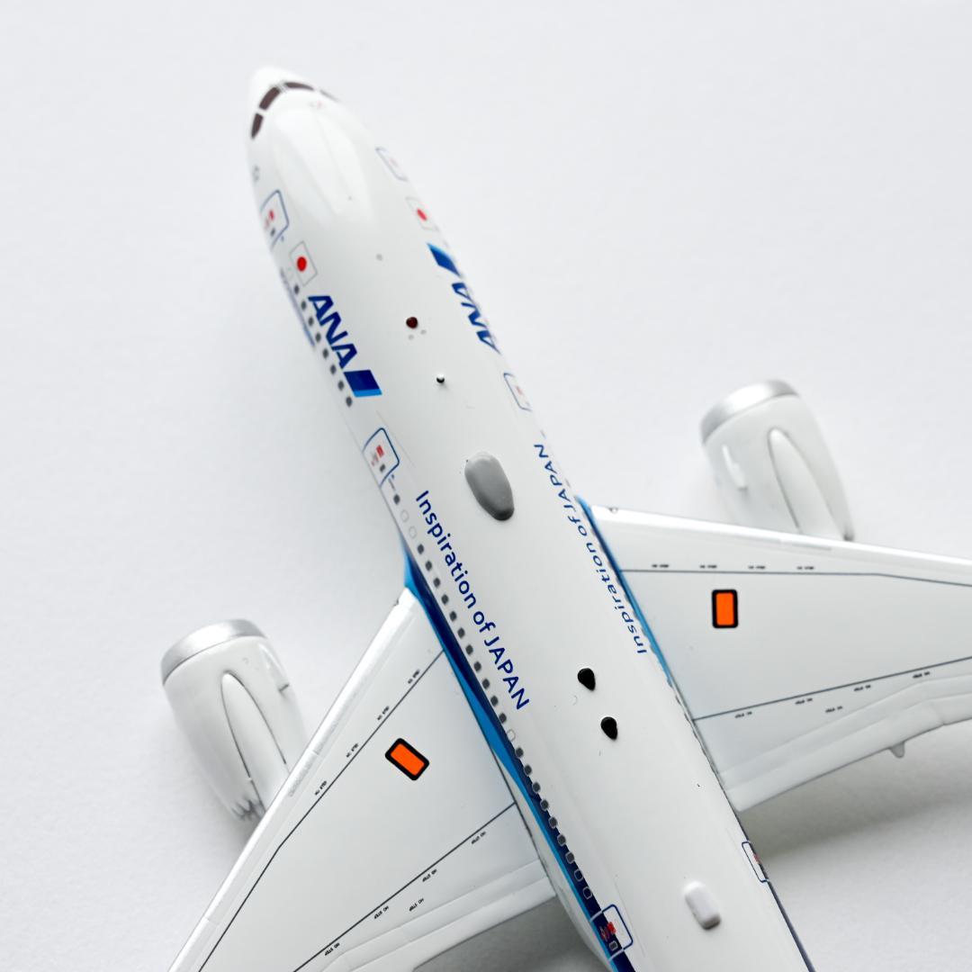 ANA B787-8 成田市制施行70周年 ギア着脱可 1/400