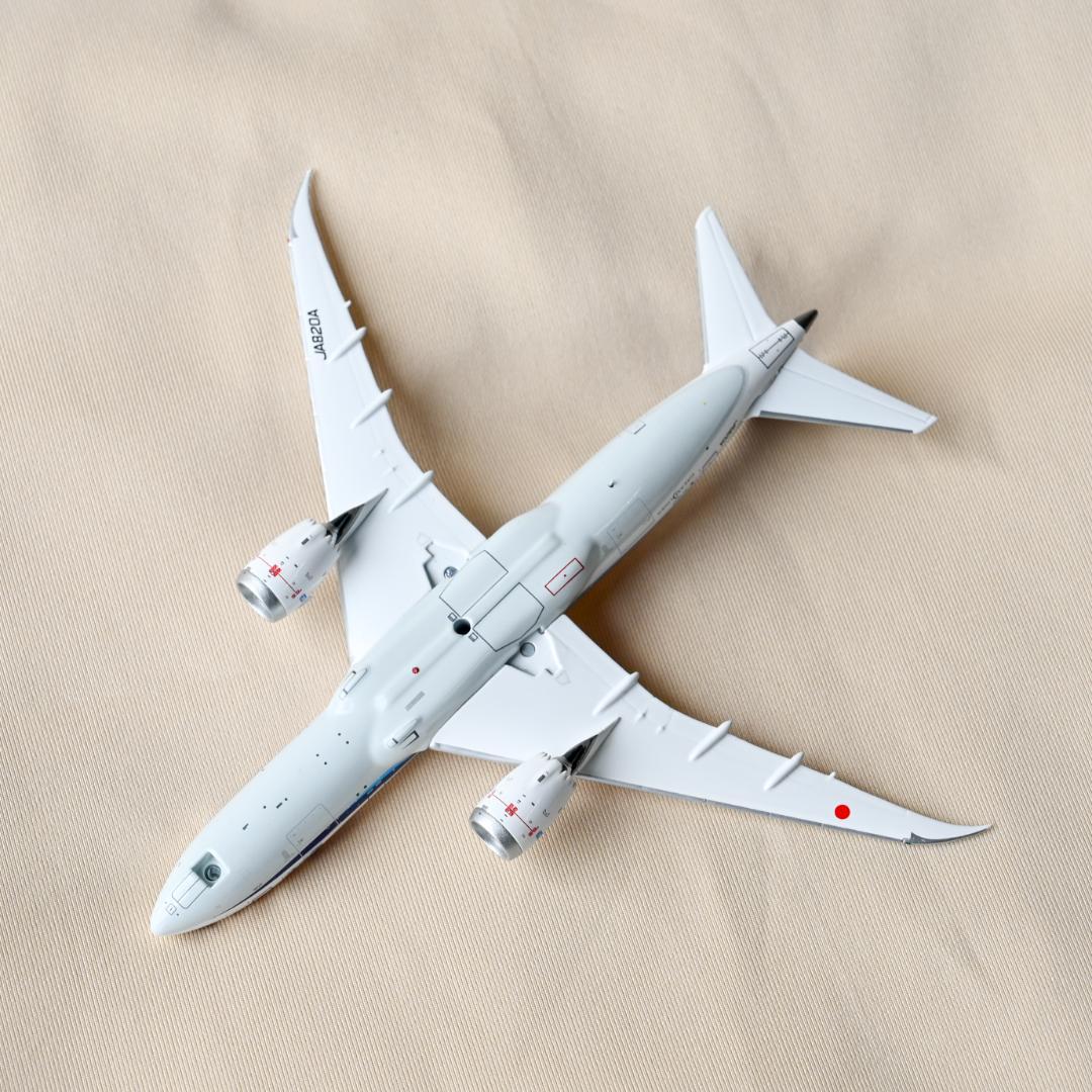 ANA B787-8 成田市制施行70周年 ギア着脱可 1/400