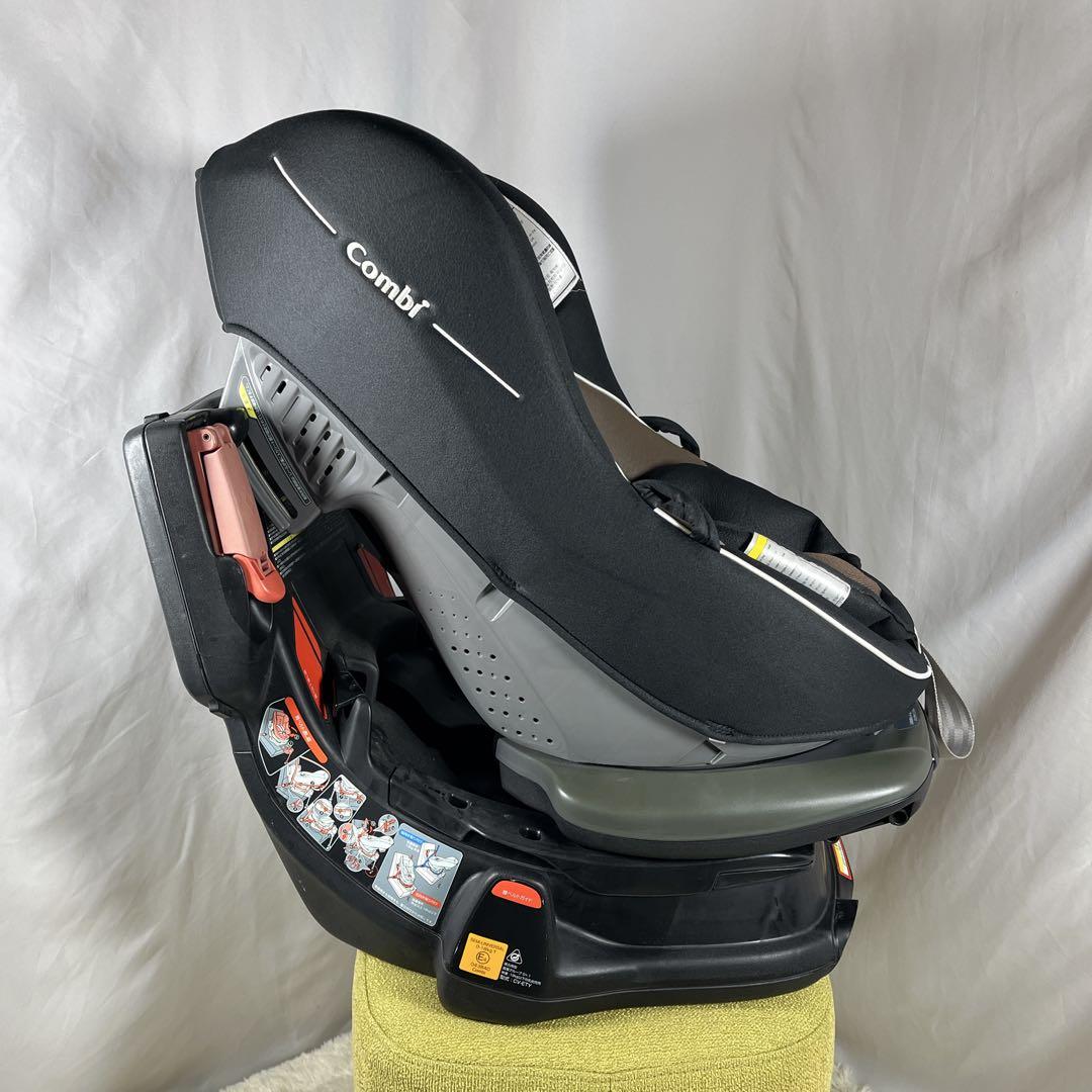 Combi コンビ ゼウスターンユーロ 回転式チャイルドシート 新生児〜ブラック