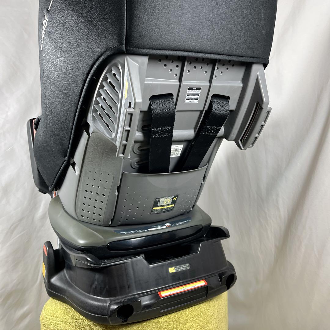 Combi コンビ ゼウスターンユーロ 回転式チャイルドシート 新生児〜ブラック