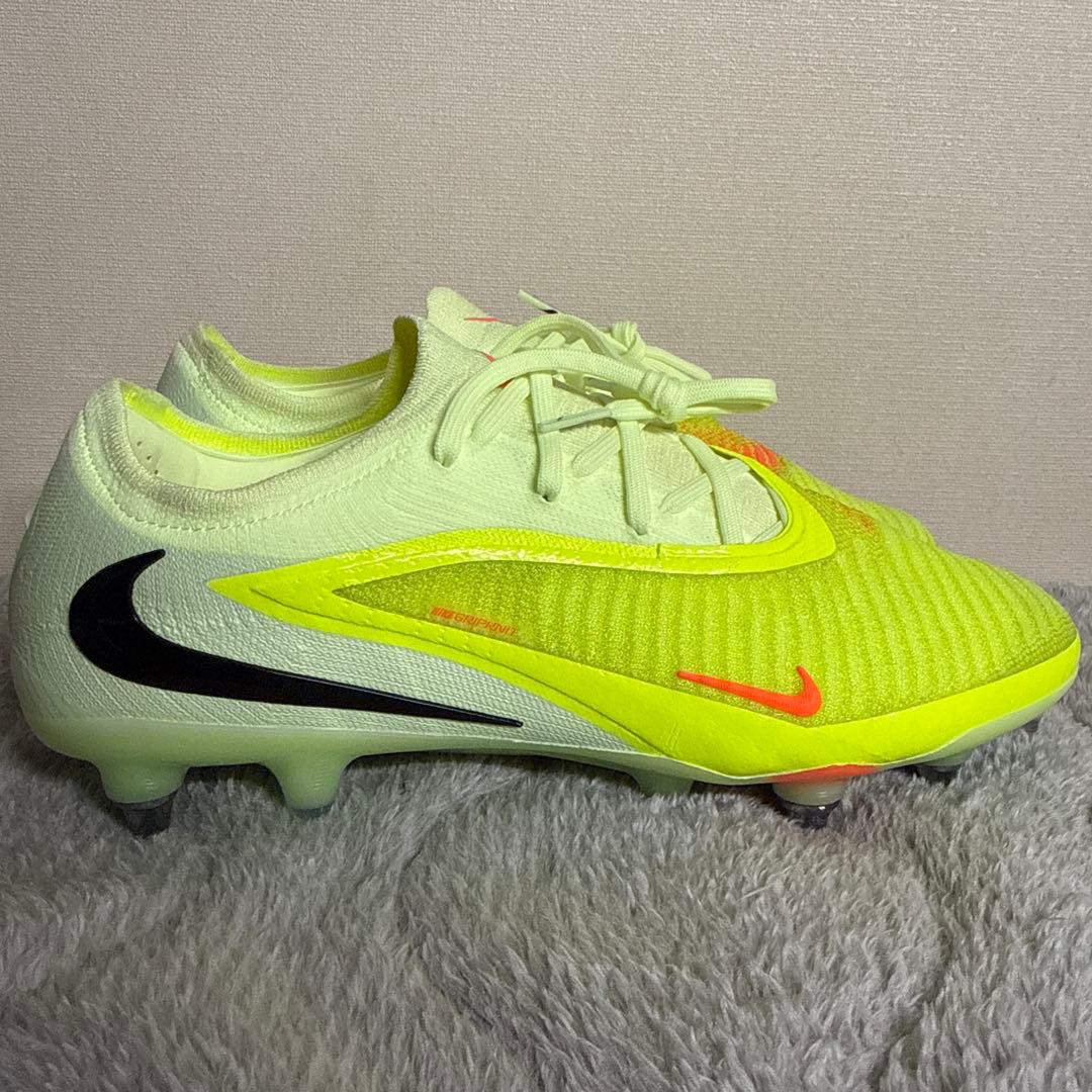 ナイキ　サッカースパイク　ファントム6 トップモデル　SG