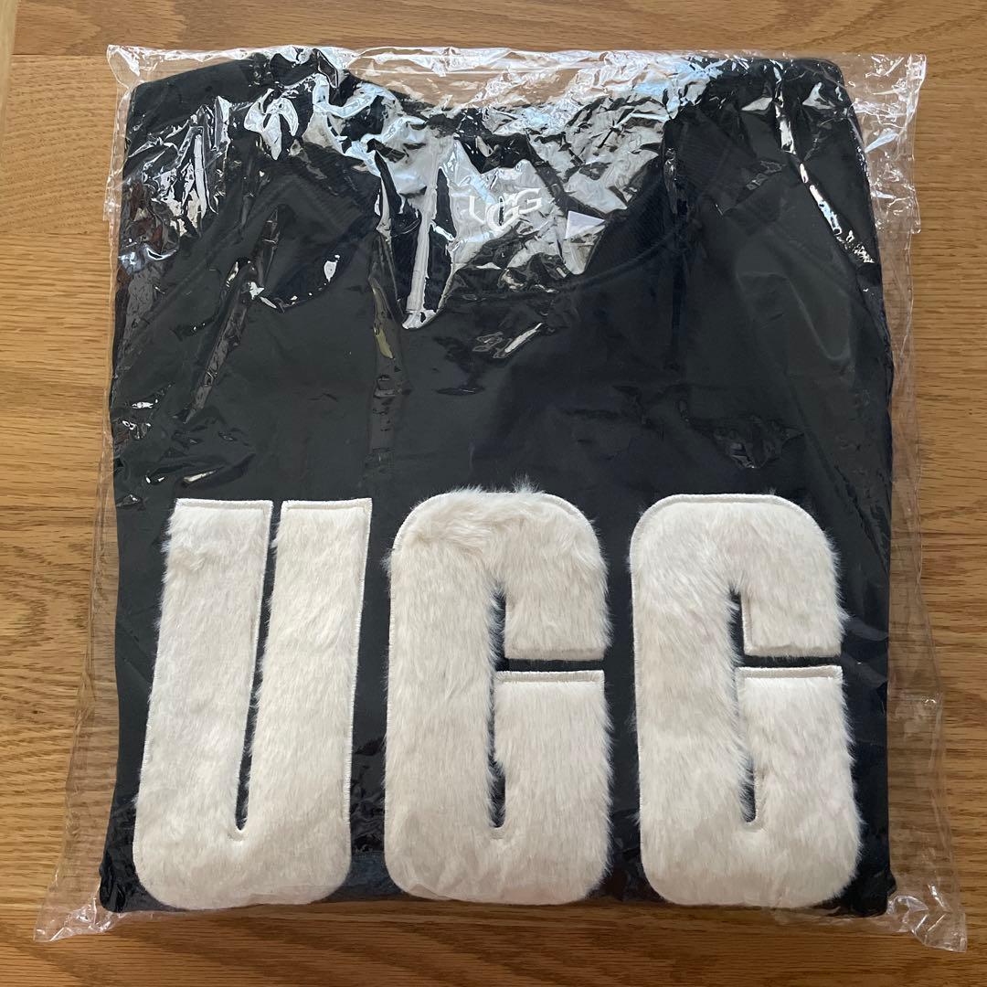 【新品】UGG ファーロゴ スウェット ブラック 裏起毛 L 1123718