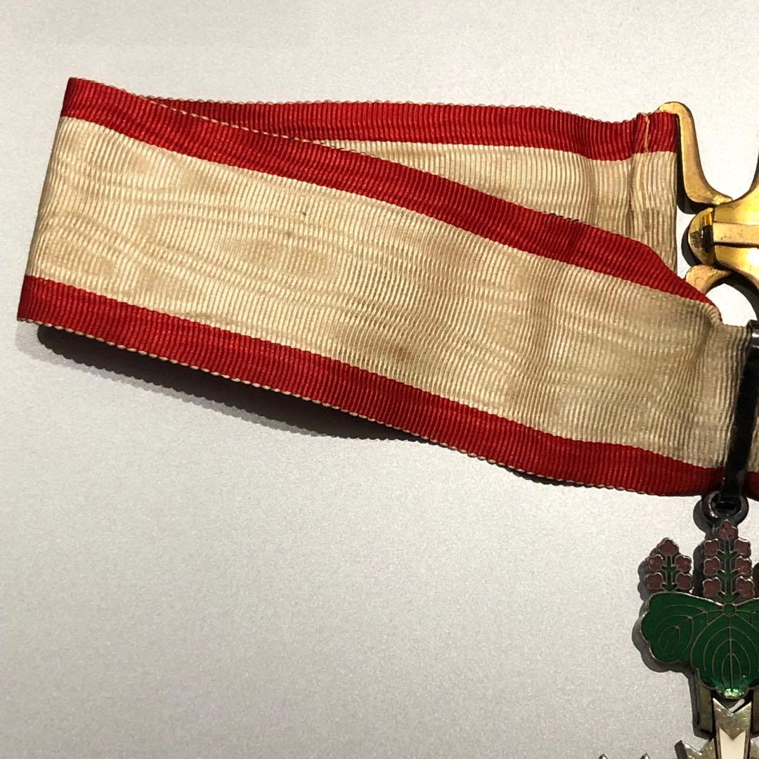 【訳アリ特価】 日本軍 陸軍 海軍 勲章 記章 徽章 勲三等旭日中綬章 本体のみ