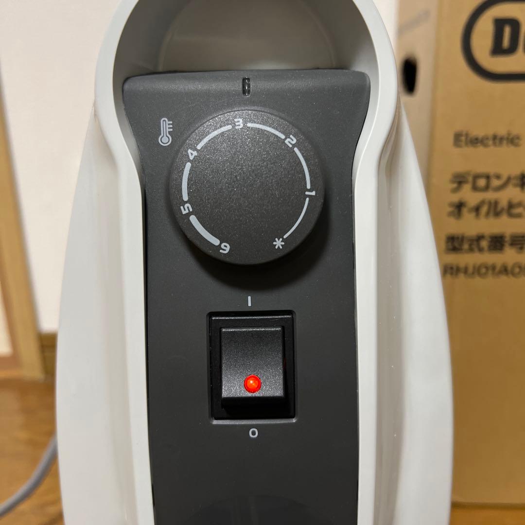 【美品】デロンギ　オイルヒーター　ミニ　RHJ01A0505-DW