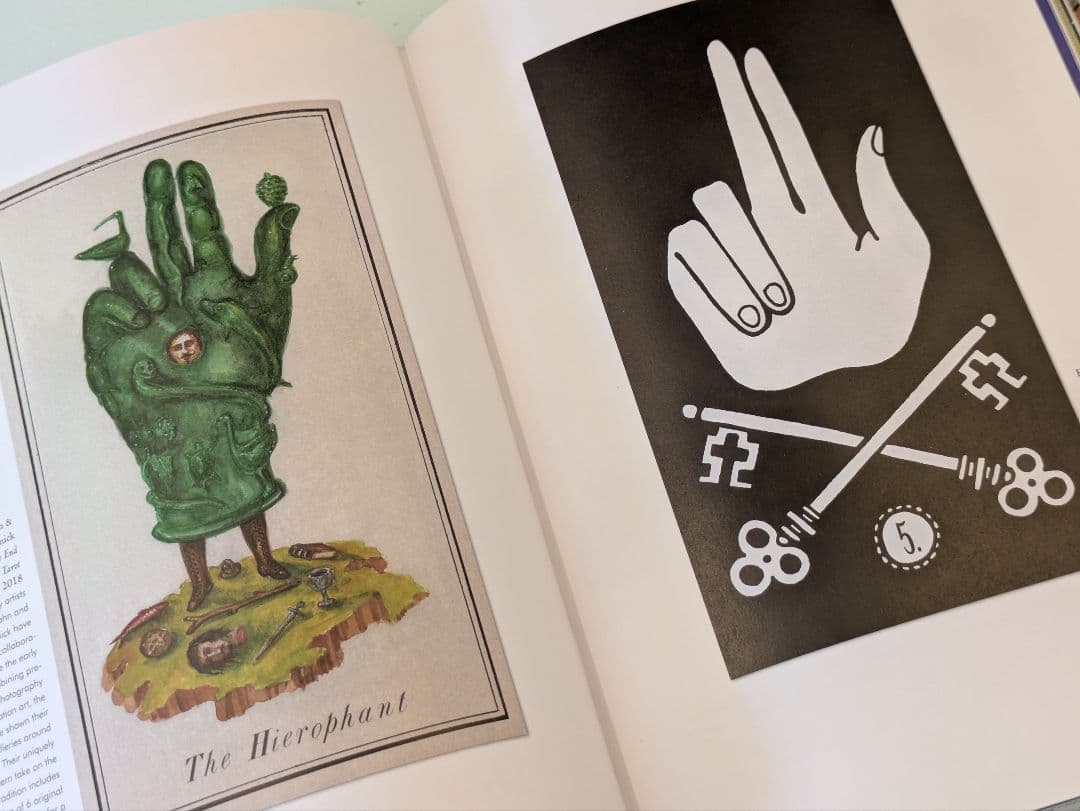 【新品】Tarot The Library of Esoterica タロット