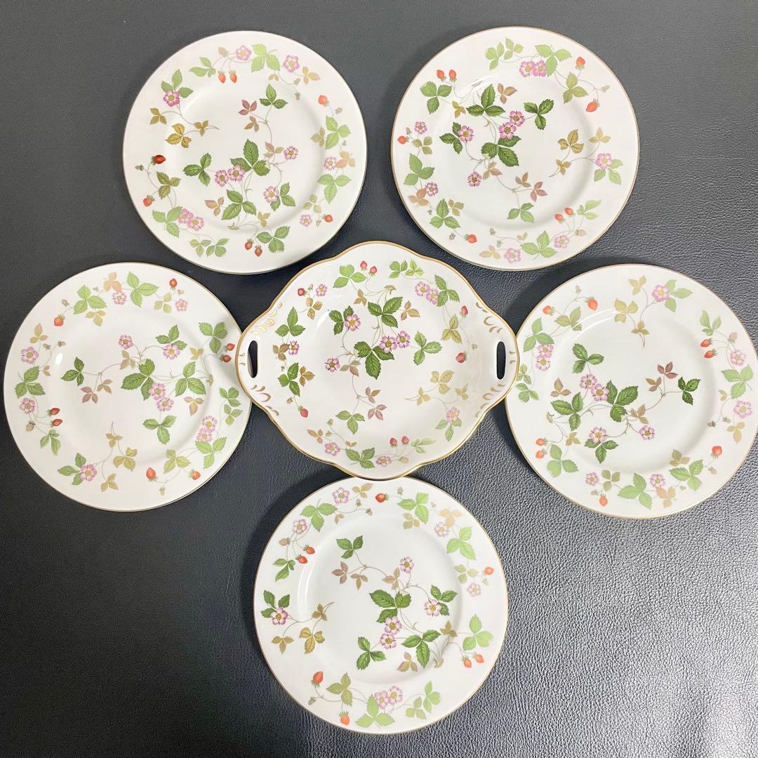  ウェッジウッド ワイルドストロベリー 中皿+ウィンザートレイ