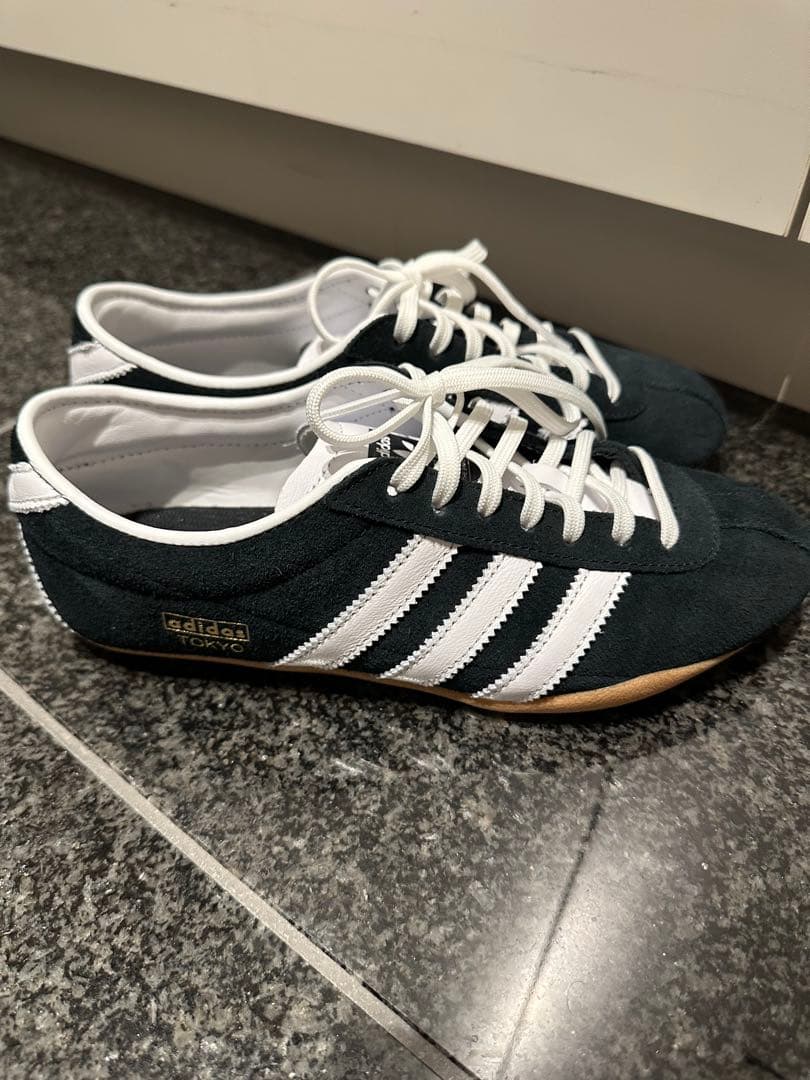 adidas TOKYOトーキョー
