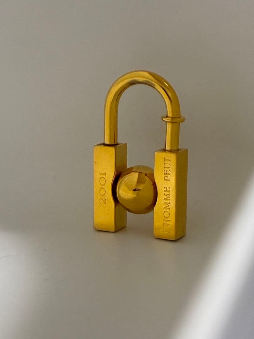 HERMES エルメス カデナ 2001年 限定 地球 ゴールド