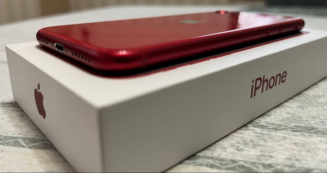 美品iPhone SE 第2世代　64GB PRODUCT (RED)