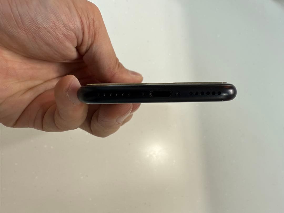 iPhone SE3 (第三世代) 64GB 黒 美品