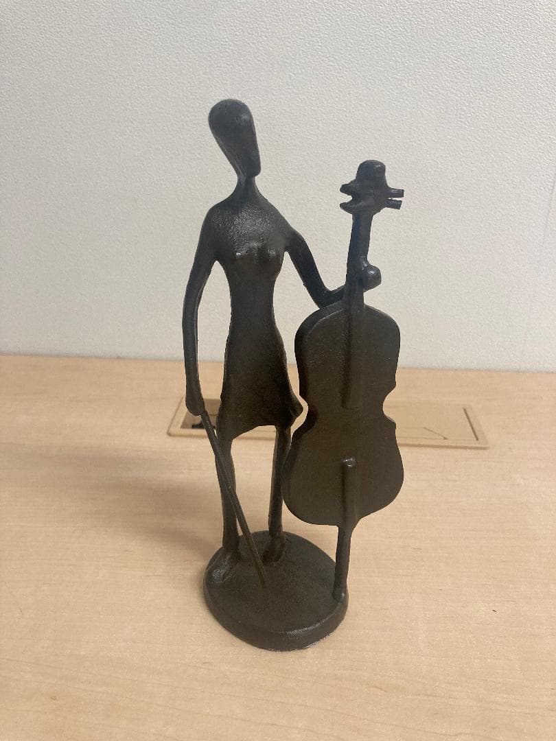 楽器奏者の彫刻（鉄製）4体セット