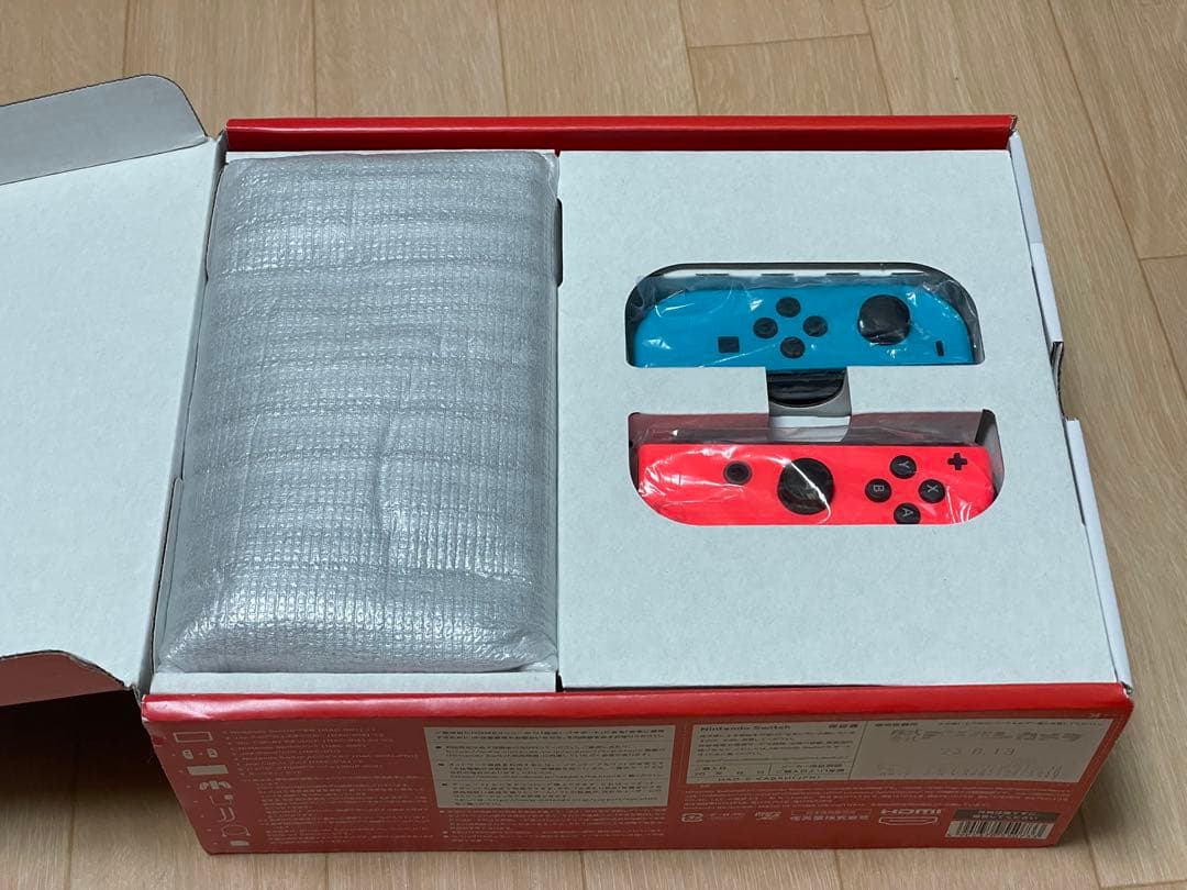 【美品】Nintendo Switch 本体 ケース ガラスフィルム付き