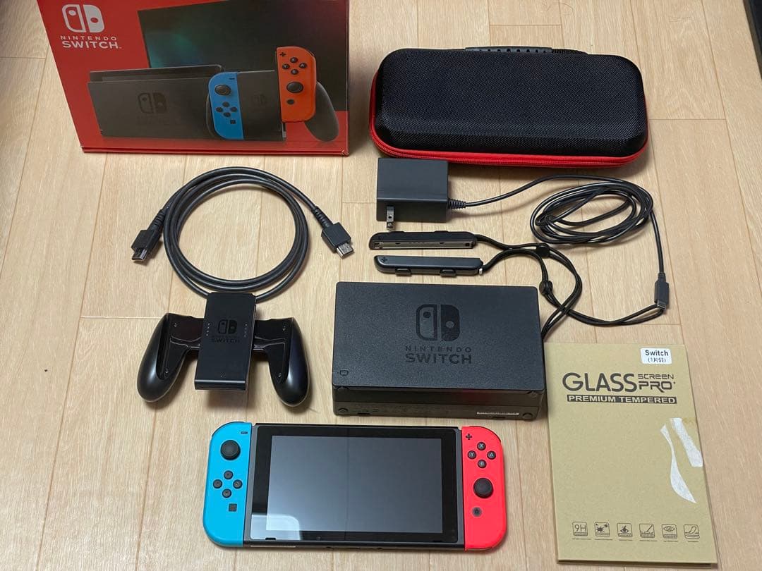 【美品】Nintendo Switch 本体 ケース ガラスフィルム付き