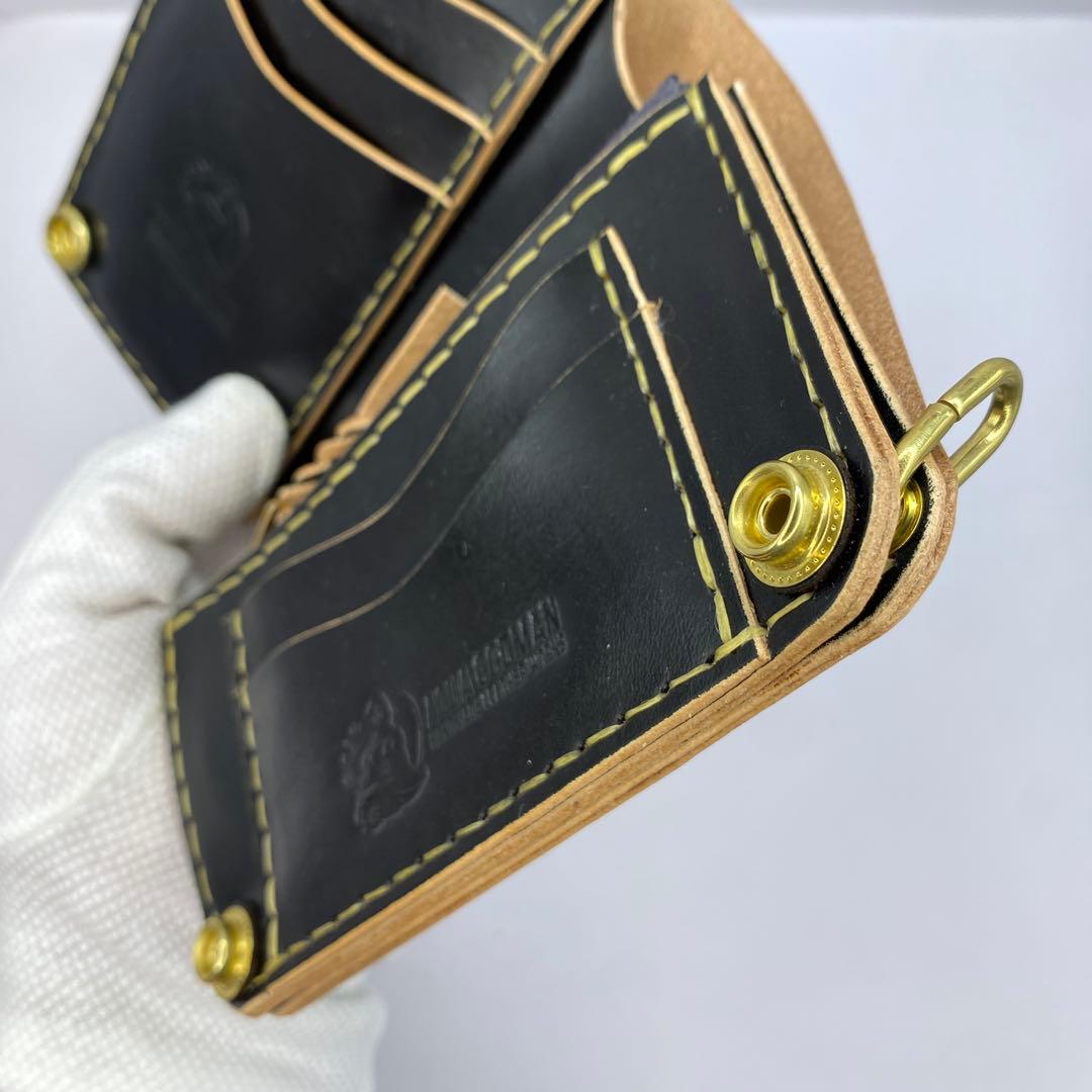 折らずお札収納 真鍮 丘染めブラックの無骨トラッカーウォレット T-MTW729