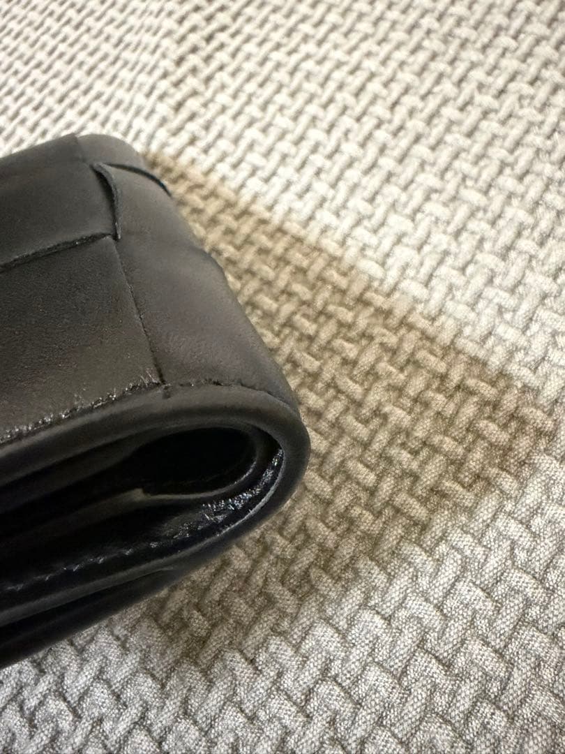 Bottega Veneta ボッテガヴェネタ　ブラックレザー二つ折り財布