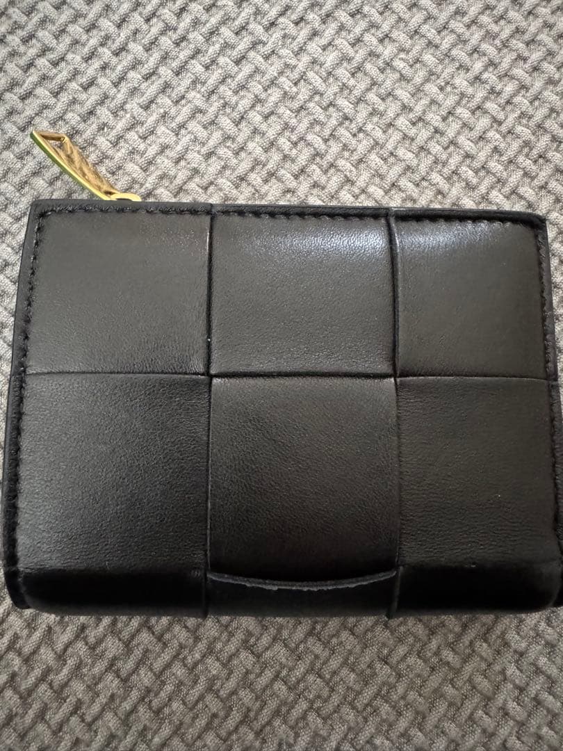 Bottega Veneta ボッテガヴェネタ　ブラックレザー二つ折り財布