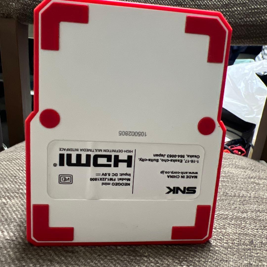 SNK ネオジオミニ本体、コントロールパッド白黒セット