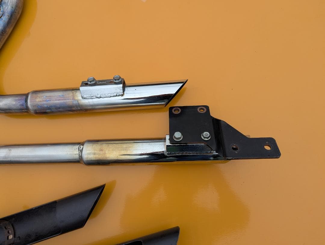 ハーレー VANCE＆HINES製ショートショット スタッガードマフラー