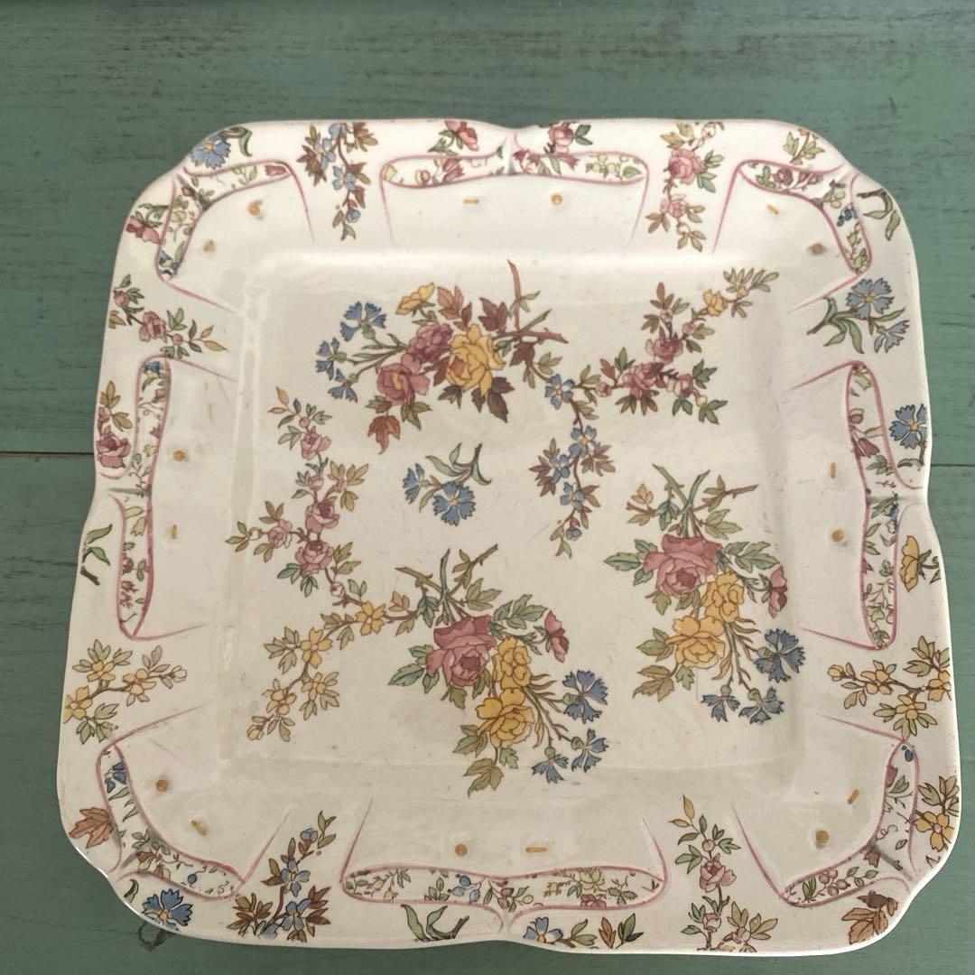 【fufufu. 様】サルグミンヌルイ15世スクエアプレート