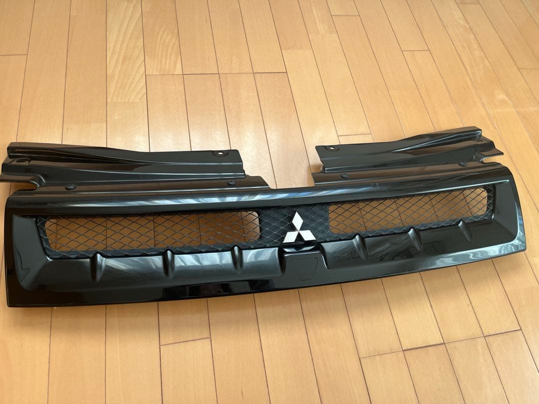 デリカD5 前期　スポーティグリル