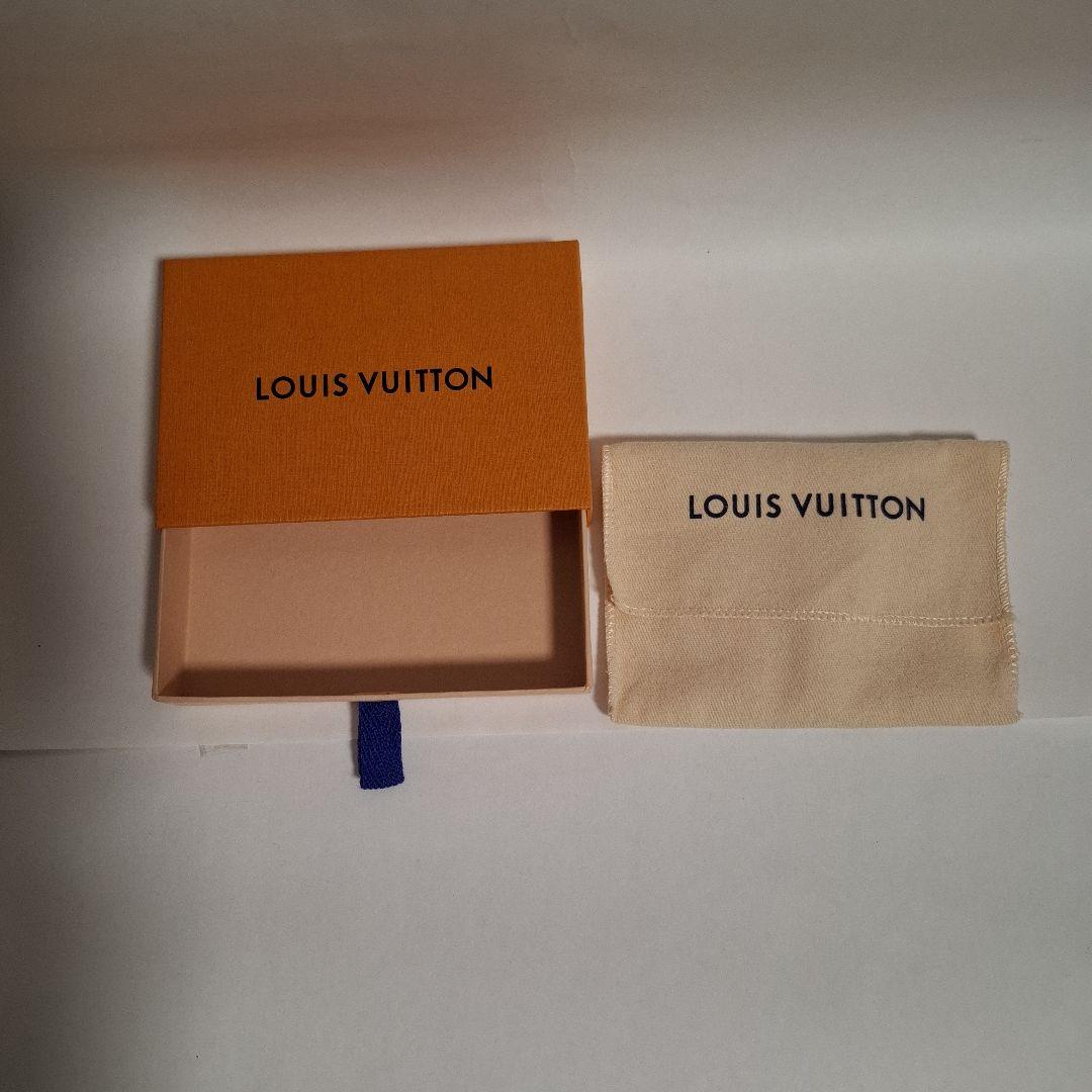 Louis Vuitton ハート型チャーム