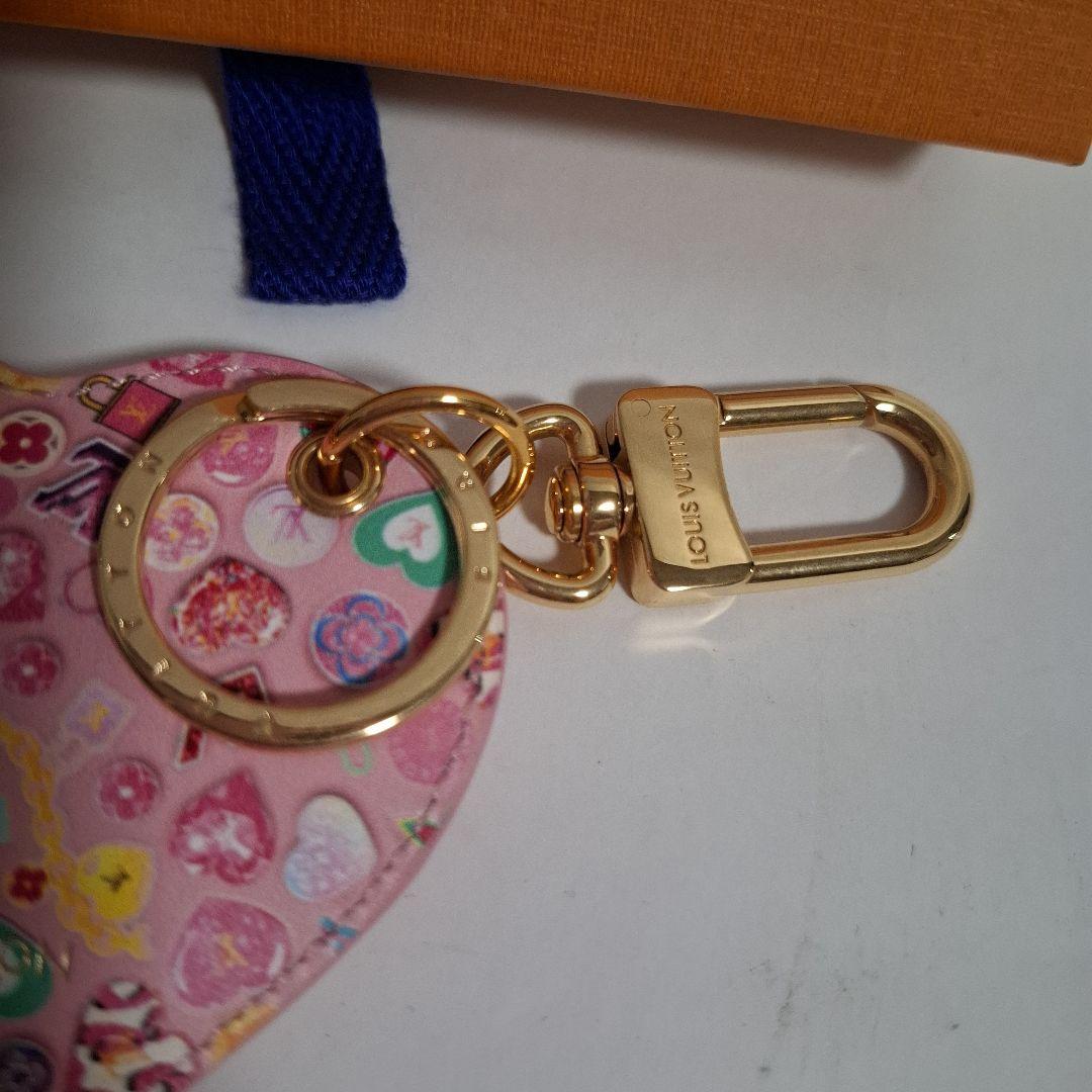 Louis Vuitton ハート型チャーム