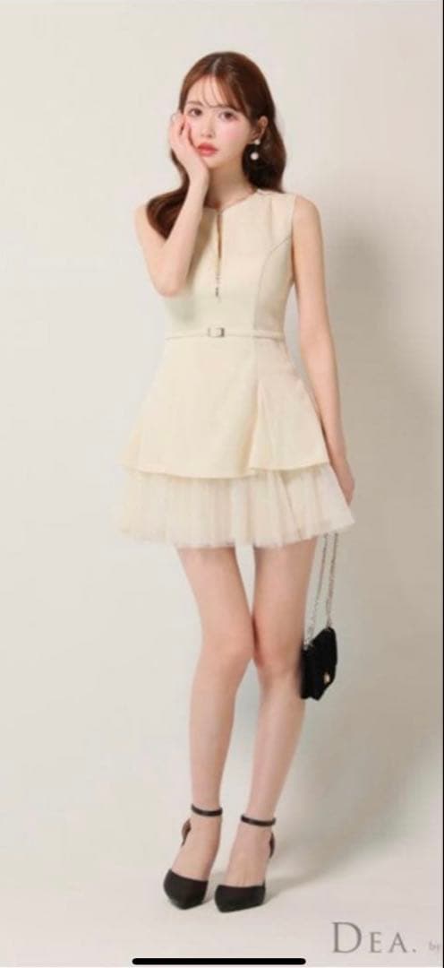 DEA. ティアードスカートドレス クリーム色