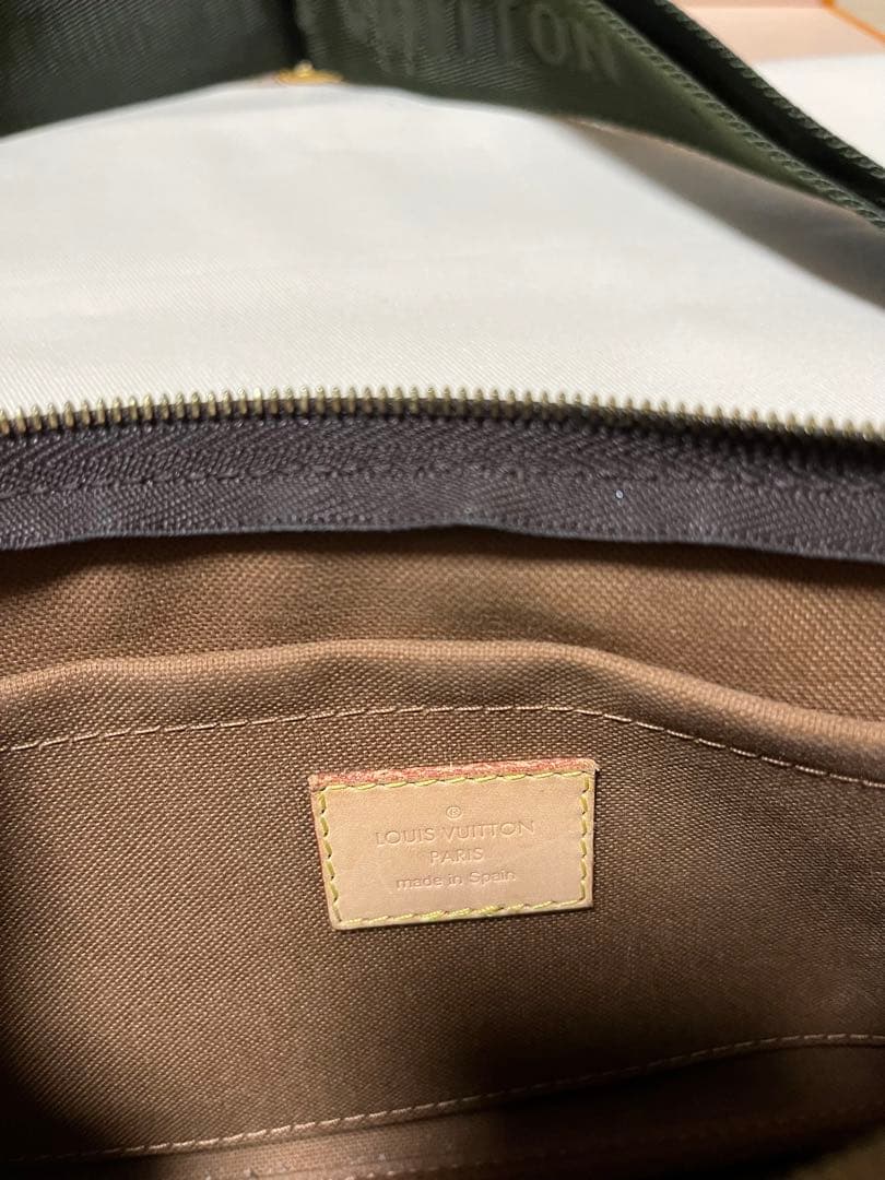 LOUIS VUITTON ルイヴィトン　ミュルティ　ポシェット　アクセソワール