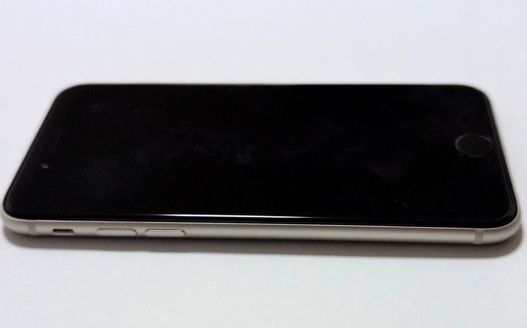 iPhone se 第3世代 128gb スターライト 本体 SIMフリー