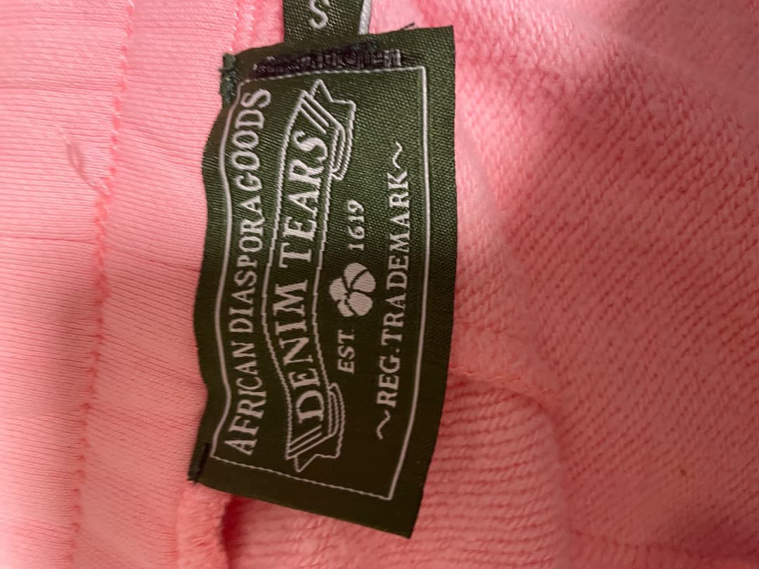 デニムティアーズ　ピンクスウェットパンツ