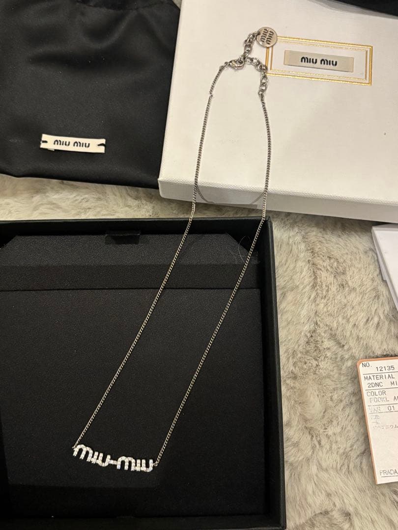 miu miu ロゴネックレス 美品