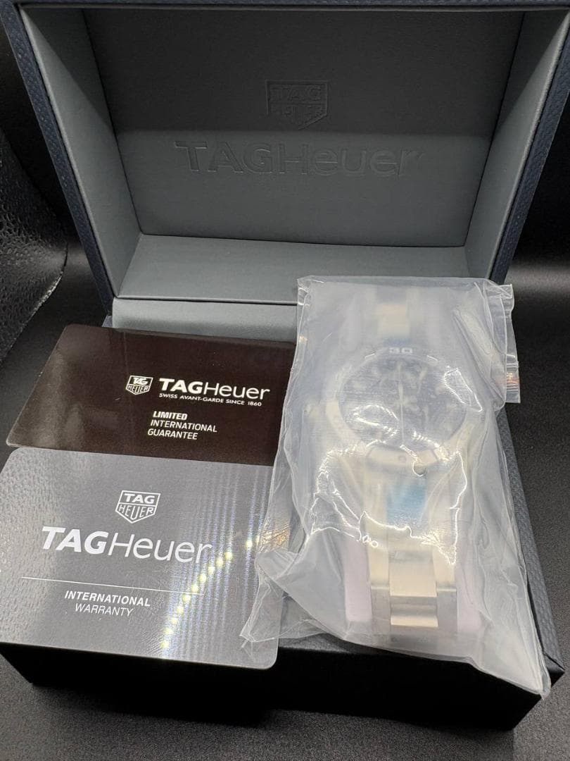 【新品未使用】タグホイヤーアクアレーサー CAY1110.BA0927